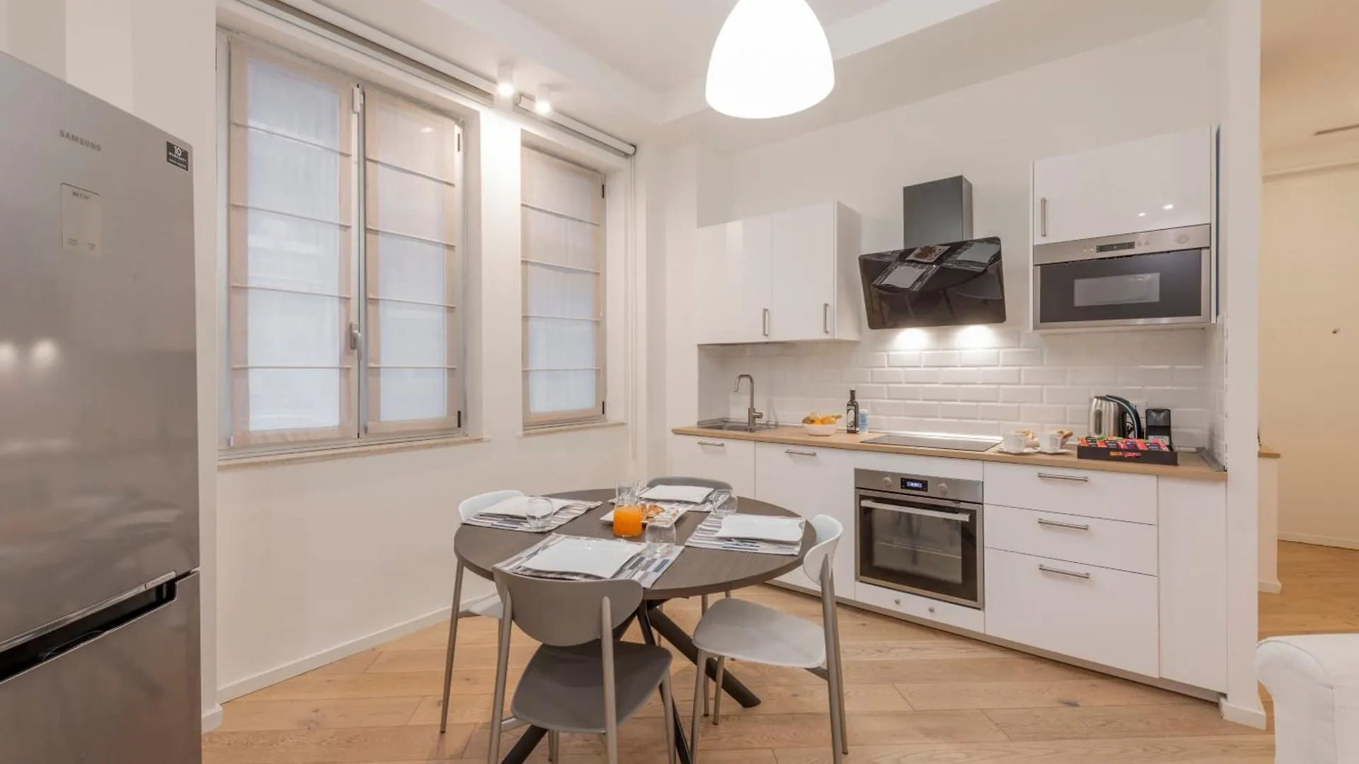 Longhena, 7 - Total White Apartment Milan Italy
